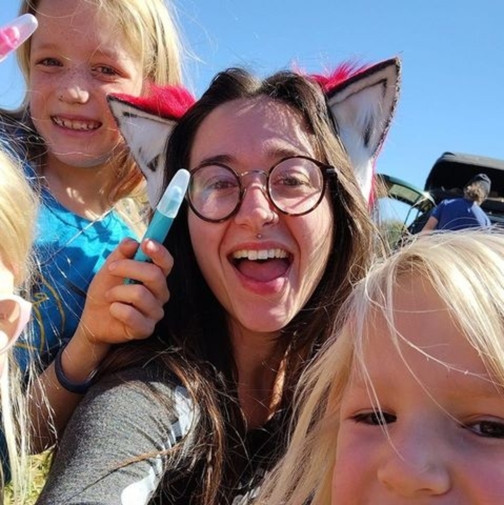 Meet your Posher, Stella